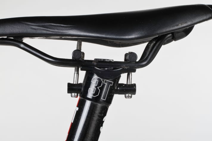   Mehr Druck aufs Pedal dank Sattelstütze mit geradem Kopf.