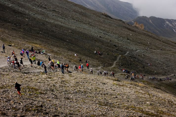   That's why you should start at the Grand Raid/Cristalp: The Cristalp is the classic par excellence and therefore a must. Otherwise, the Swiss serenity is inspiring.
