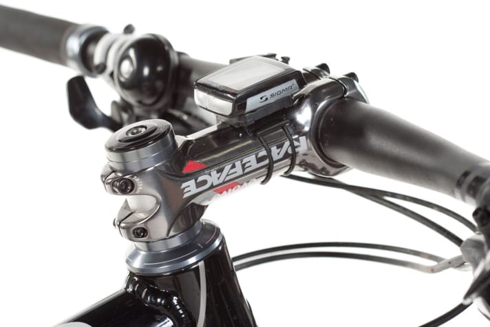   Für eine tiefere Front drehte Florian den Vorbau und packte zwei Spacer nach oben.