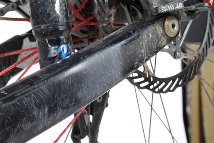   The left chain stay is blunt from the shoe contact.