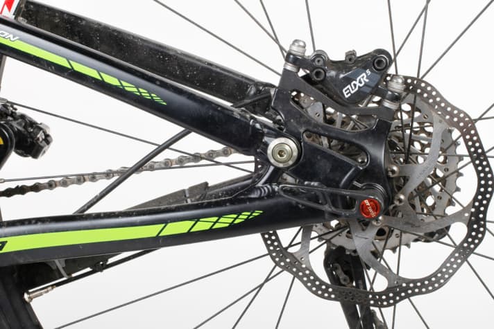   Merida does not yet offer the Big Ninety-Nine with a full carbon frame. The rear triangle is only available in aluminium, carbon will follow in February 2013 and will save a few grams of weight.