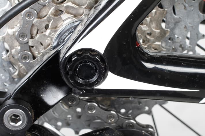   Stiffening for the rear triangle: This is provided by thru-axles as on Simplon, Bergamont and Canyon.