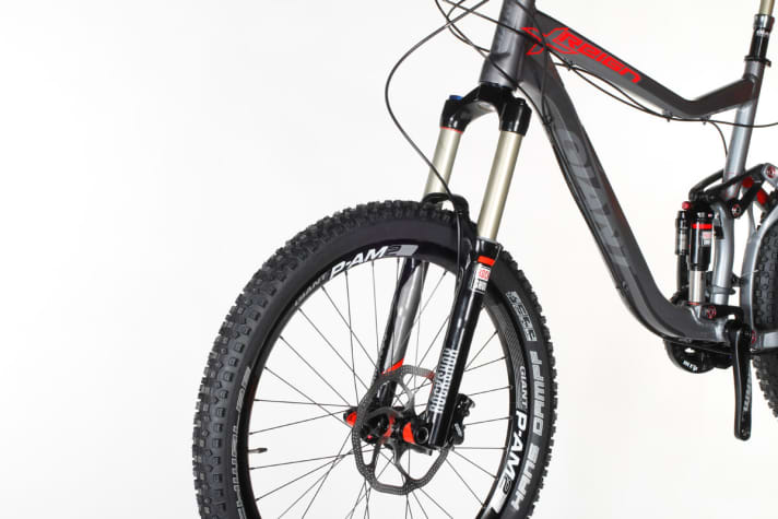   In this test, the Reign X1 takes a look at the bigger picture. Fat fork, lots of travel, potent downhill, but also weaker uphill (heavy).