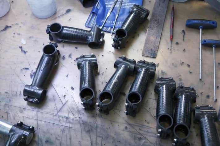 25 people work at the AX-Lightness company, which resembles a high-tech laboratory. Originally, it all started with a whimsical piece of handicraft work.