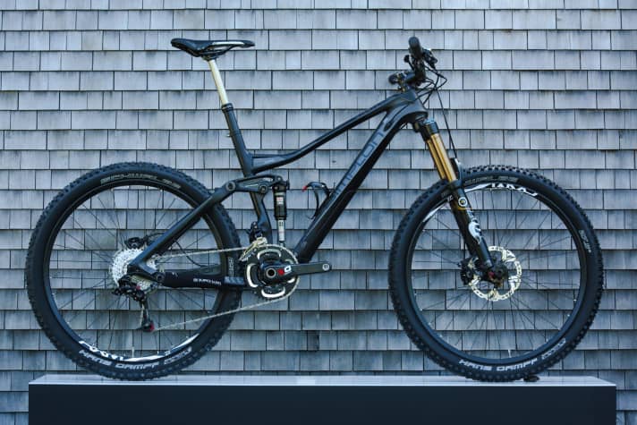   160 millimetres, 11.7 kilos and from 4300 euros: The Simplon Kuro.