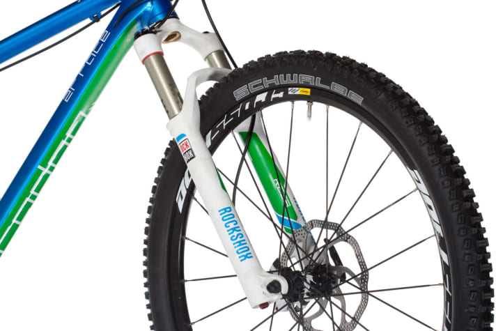   Die Rock Shox Reba Solo Air ist in dieser Preisklasse nach wie vor das Nonplusultra. Sensibel und einfach abzustimmen.