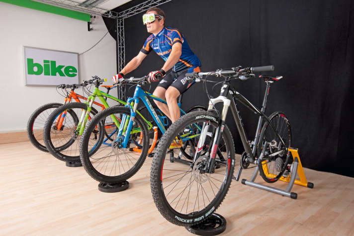   Four identical bikes with different gears. Who can correctly match the gears while flying blind?