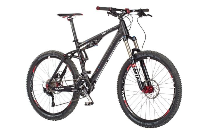  Cube AMS 130 Race 2013: PLUS: Good price/performance ratio, lowerable 150 mm fork, available online from € 1679 | MINUS: High riding position, slightly nervous handling, centre of gravity shifted backwards, only moderately stiff