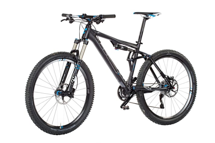   Cube AMS 130 HPA Race 2014: PLUS: Sporty, balanced geometry, stiff, beautifully shaped frame, available up to frame size XL, direct, secure handling | MINUS: Somewhat low bottom bracket | PLUS/MINUS: Better equipment, but more expensive