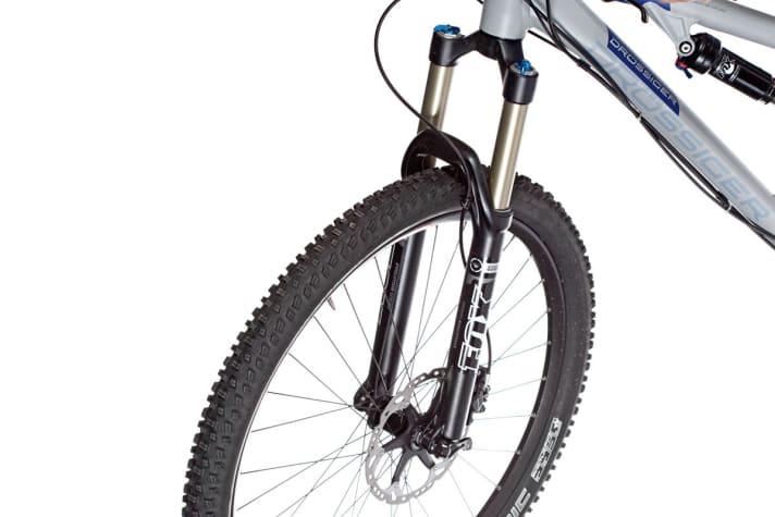   The 150cc Fox Talas on the Drössiger has buttery-soft suspension, but at 2.3 kilos it is clearly too heavy for touring use. Please make it lighter!