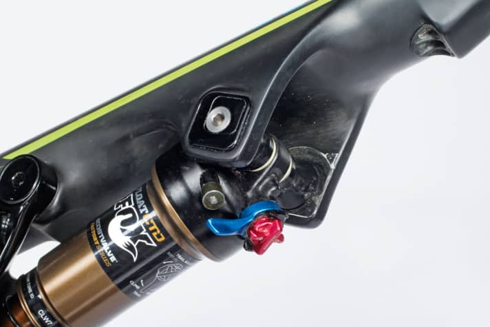   The rear suspension characteristics and geometry can be customised via the Ride 9 shock suspension.