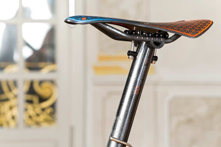   Prädikat unfahrbar: Der Sattel mag im Shop schön aussehen, unterm Hintern ist er eine (scharfkantige) Zumutung.