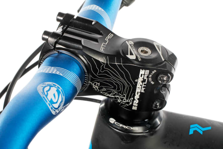   Radon, Cube and Canyon fit very short 50 mm stems. Good for enduro bikes, but less good for classic touring use.