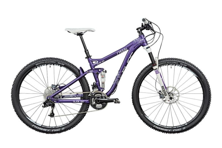 Radon Slide 130 WL 29": Price 2199 Euro; frame aluminium; suspension travel 130 mm; weight 13.1 kg; fork Rock Sh. Revelation; shock Rock Shox Monarch RT3; gears/brakes/wheels Sram X9, 3x10/Avid Elixir 9/DT Swiss M1700 Spline system wheels sizes three, from 42.5-50 cm