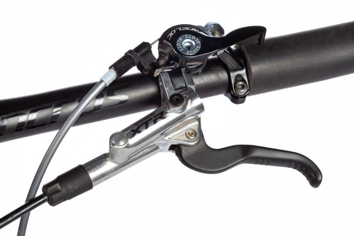   Full control: Scott's own remote lever can be used to control all three settings of the Fox CTD fork.