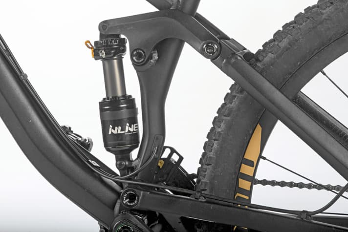   Great technology on the Spectral: the Cane Creek shock enhances the suspension. However, you have to deal with the numerous options on the Canyon.