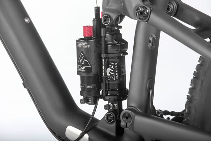   The response behaviour of the Fox damper has been minimally improved. The indicator for the negative suspension travel (sag) is new and useful.