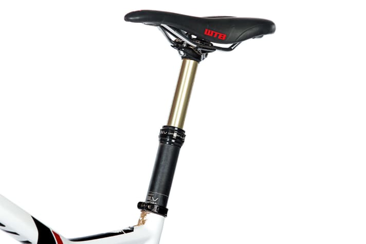   The dropper post only offers 100 millimetres of travel and is also extremely short. Even for riders under 1.80 metres, the extension is not enough.