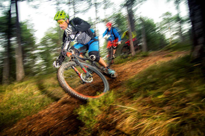   Eine kraftvolle Bremse schont die Unterarme. Das beugt bei langen Abfahrten Ermüdung vor und wirkt sich positiv auf die Konzentration aus. 