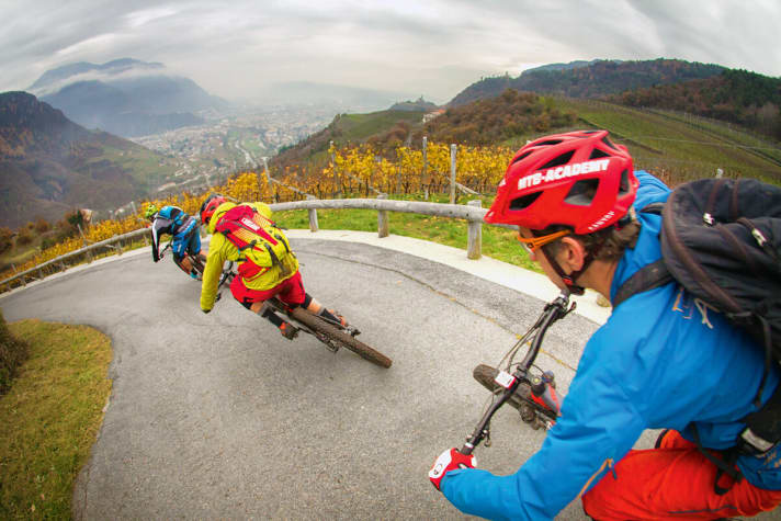   Each brake model is ridden down a complete descent (700 metres in altitude) by each of the three test riders.