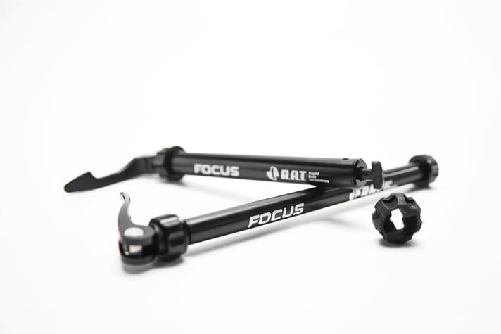   Focus first introduced its own thru-axle system on the Mares cyclocross bike.