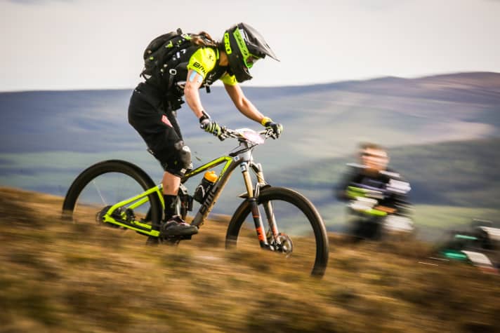   Dass das Speedfox Trailcrew auch einstecken kann, hat es schon bei einigen Enduro-Rennen als Team-Bike bewiesen.