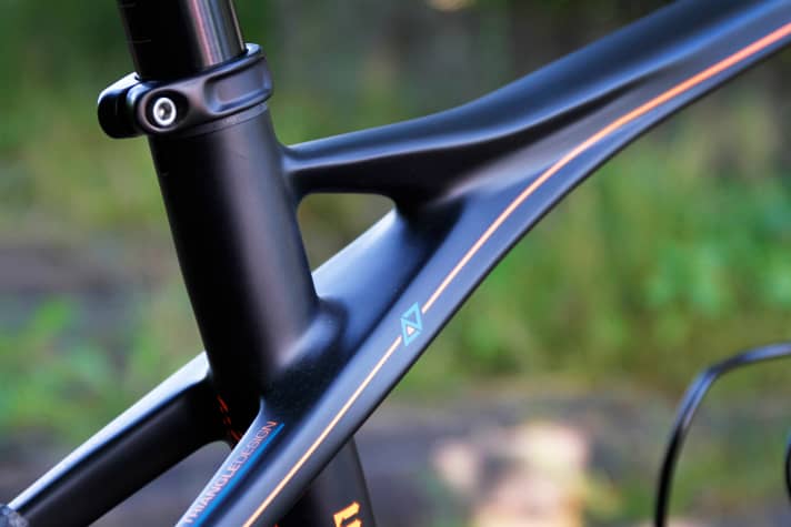   Beautifully designed transition from the top tube to the seat stays.