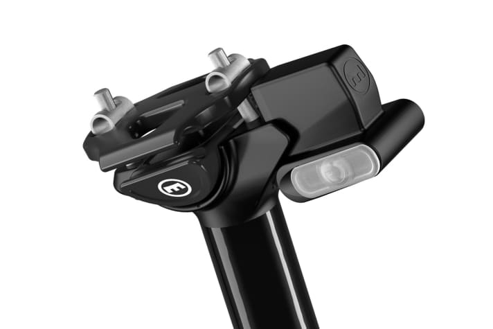  The head of the Magura Vyron contains the motion sensor and the technology that communicates with the handlebar remote control.