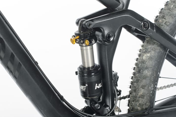   Canyon Spectral: The Cane Creek DB inline shock is an expensive toy for tech freaks. However, the adjustment options can also be overwhelming.