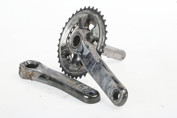  Durchgescheuert wie ein altes Sitzpolster: Die Kurbelbeschichtung der neuen Shimano XTR scheint eine Schwachstelle zu sein.