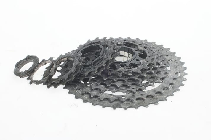   Die Shimano XTR-Kassette dagegen hielt im Verschleiß-Test der 11-fach-Antriebe nicht so lang wie die SRAM-Kassetten der XX1 und X1.