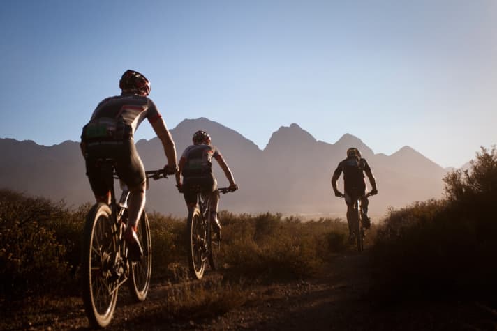   The Munga: 1000 Kilometer nonstop durch Südafrika. Dem Gewinner winken 2000 Euro.