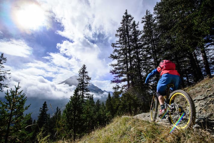   Der Großteil der MTB-Trails um Nauders ist naturbelassen. Bislang stehen 14 Trails von flowig bis technisch anspruchsvoll zur Wahl.