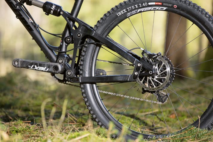   The KS-Link is Banshee's interpretation of a virtual pivot rear triangle.