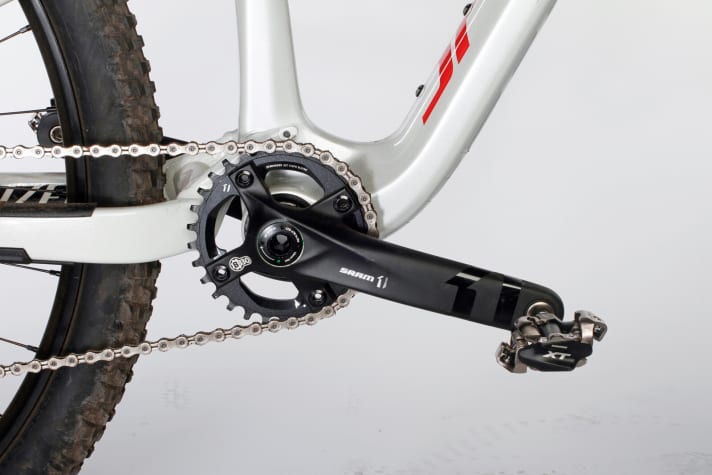   Die Einfach-Kurbel in dieser Kategorie zeugt von Mut (des Produkt-Managers) und verlangt Kraft (vom Kunden). Ein Gang fehlt am Specialized eigentlich immer.