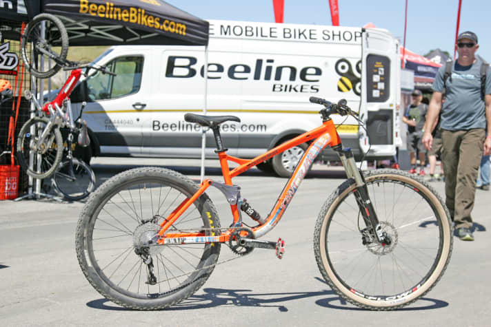 Das Tantrum Bikes „Hybrid“: ein Prototyp mit 29-Zoll-Vorderrad und 27,5er hinten.