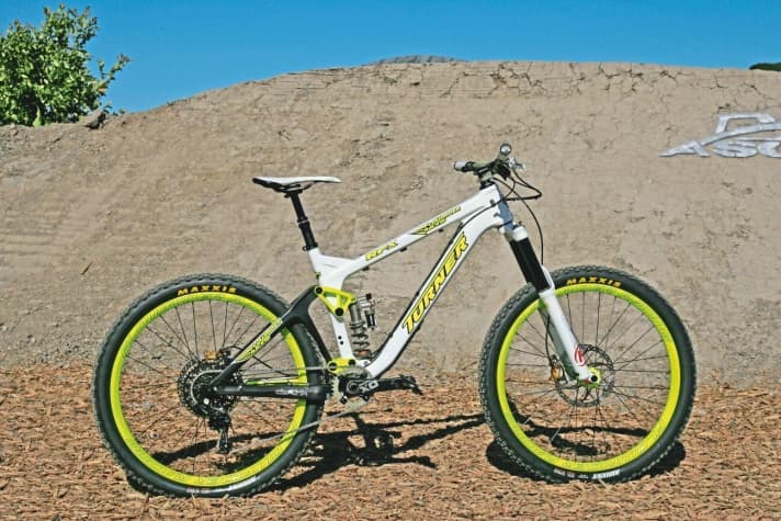 The new version of the Turner RFX Enduro+ comes with a carbon frame, steel spring shock and 160 mm travel.