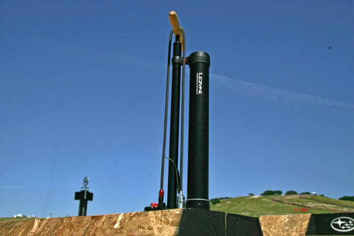 The Pressure Overdrive floor pump from Lezyne