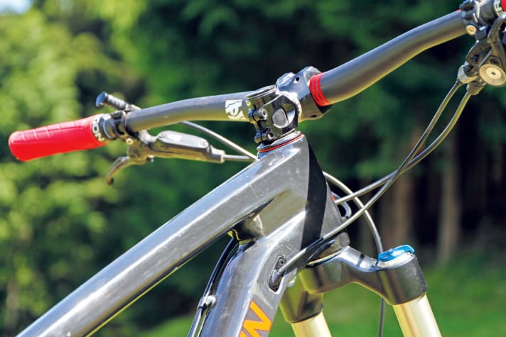   The new carbon frame of the Radon Slide without shock should weigh just 1900 grams.