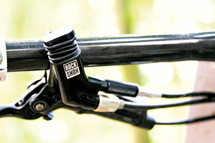   Voller Vortrieb: Ein Daumenklick am XLoc-Full-Sprint-Hebel macht aus dem Ninety-Six ein Starrbike – perfekt für festen Untergrund.