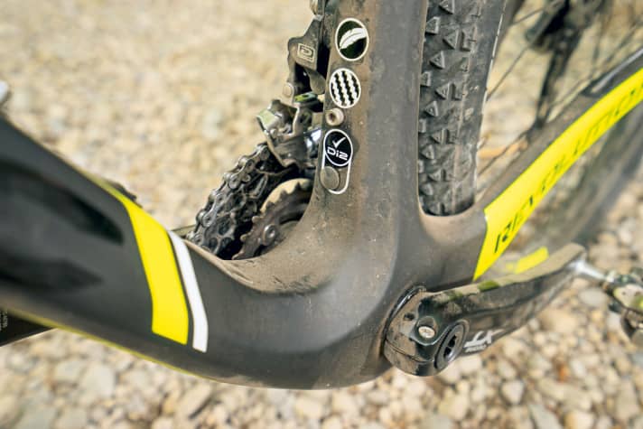  Light, stiff and already Di2-compatible. The frame of the Corratec Revoltion keeps options open.