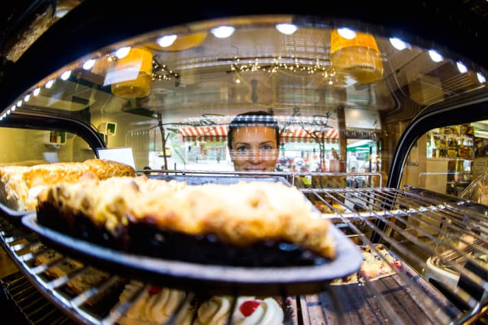   Gute Ernährung ist weder aufwändig noch teuer. Oft fehlt es am Willen, den Gelüsten zu widerstehen. 