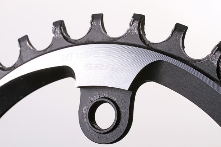   Beautiful and light: The aluminium blade from Sram shows significant wear after the test, but is still intact.