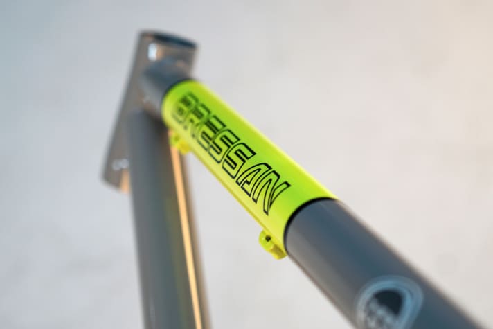  The name of the frame builder - like a signature: Bressan. The wet paint shines impressively, but is guaranteed to take a few scratches in the course of its life.
