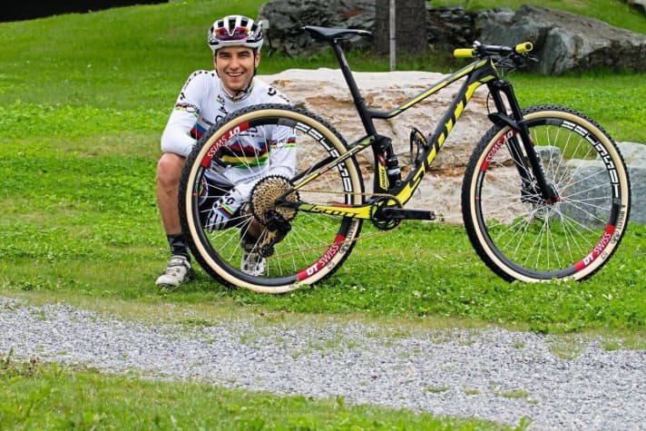   Novelty: 27.5-inch pioneer Nino Schurter will be racing on 29er wheels at the Olympics.