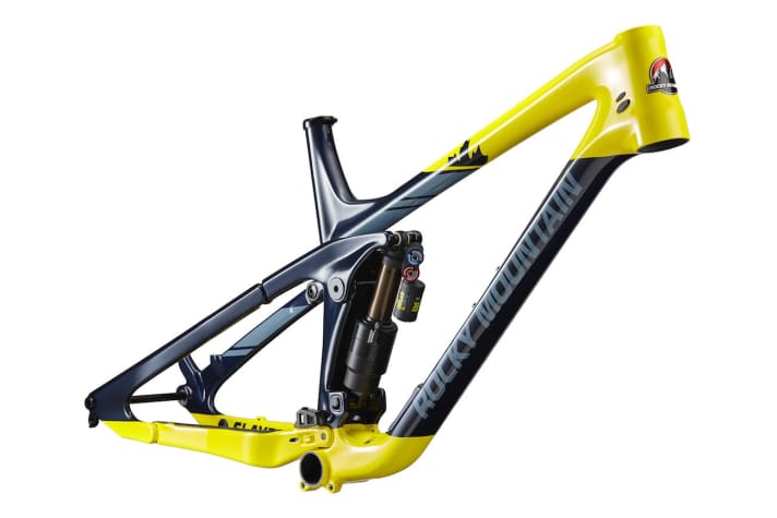   From a single mould: the full carbon frame of the Slayer with "hidden" bearings on the rear triangle.
