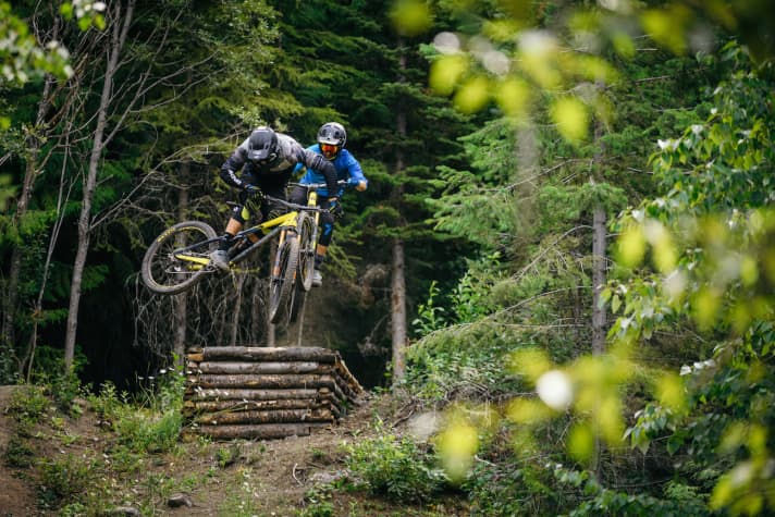   Thomas Vanderham and Florian Nicolai are clearly having fun on the new Rocky Mountain Slayer.