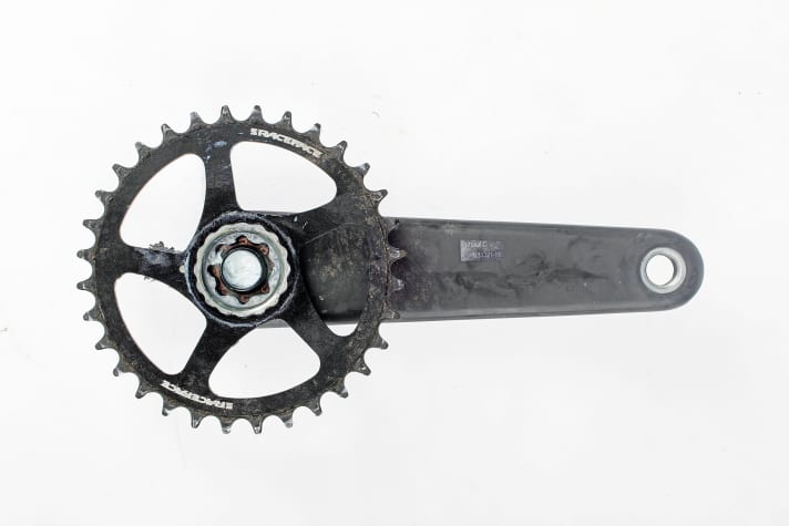   With the Direct Mount standard, you don't need a spider on the chainring, the chainring is mounted directly on the crank.