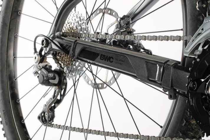   BMC, Rocky, Felt: Es sind zwar XT-Schaltwerke verbaut, jedoch die alten 10fach-Modelle vom Vorjahr. Orbea, Cube & Fuji haben bereits den 11fach-Antrieb. 