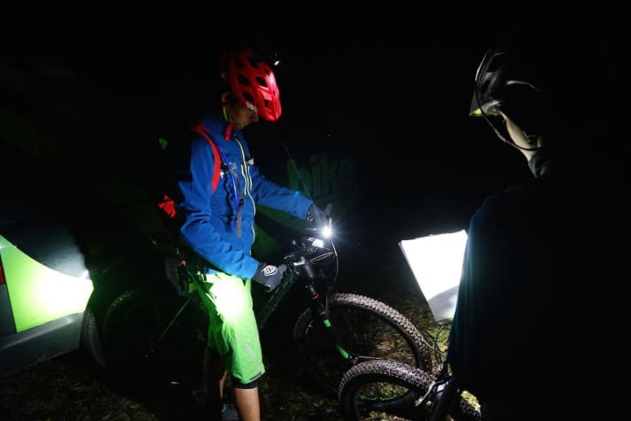 Off-road - how do the MTB lights fare in the practical test?